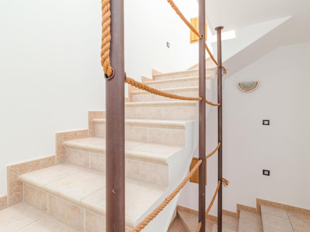Apartment Antonella & Napoletano-4 By Interhome ウマグ エクステリア 写真