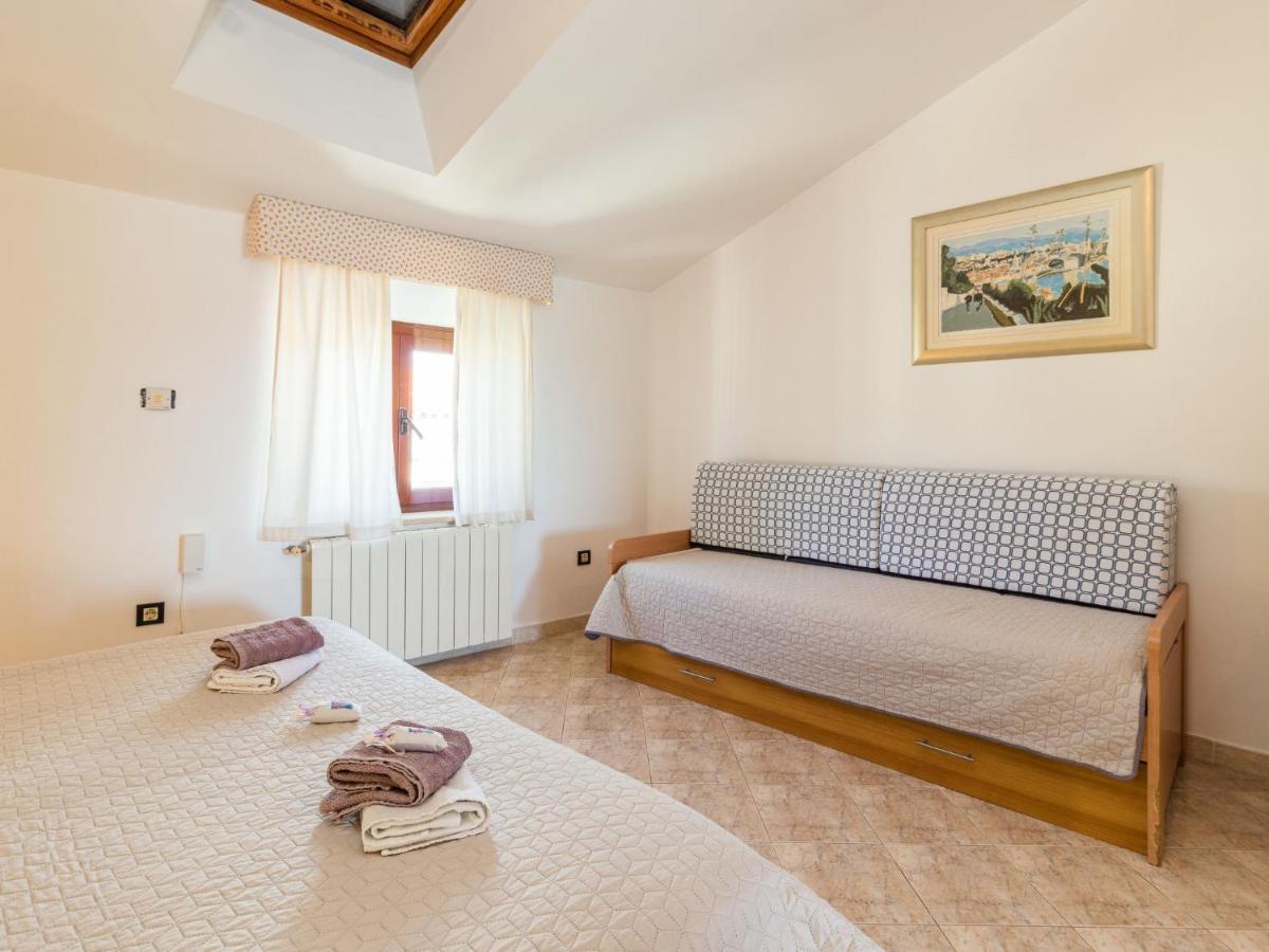 Apartment Antonella & Napoletano-4 By Interhome ウマグ エクステリア 写真